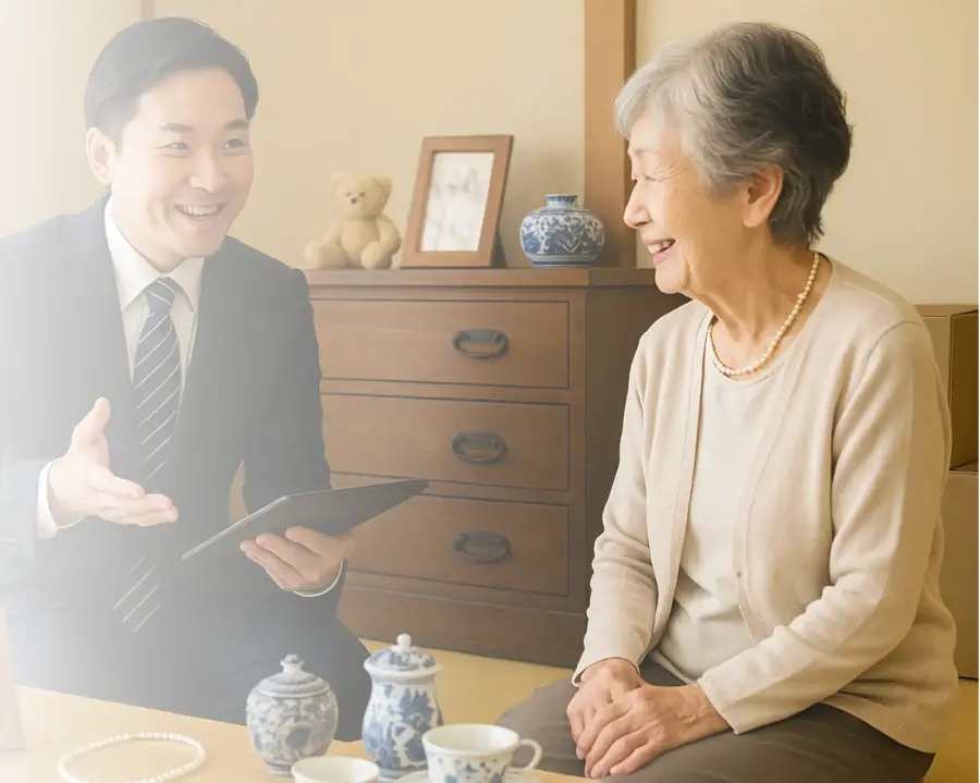 お客様と話すスタッフ